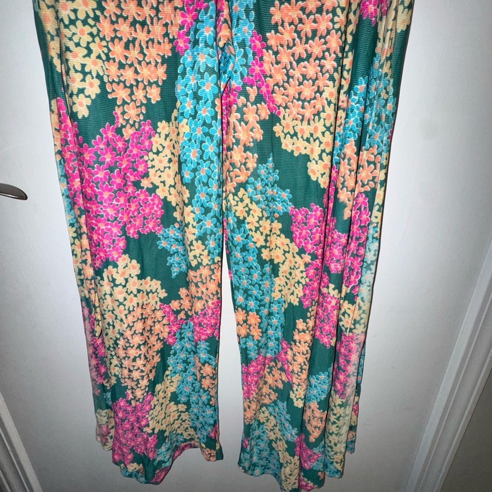 True Vintage Made in USA 1970s Floral Wide-Leg Flare Pants - Picture 3 of 10